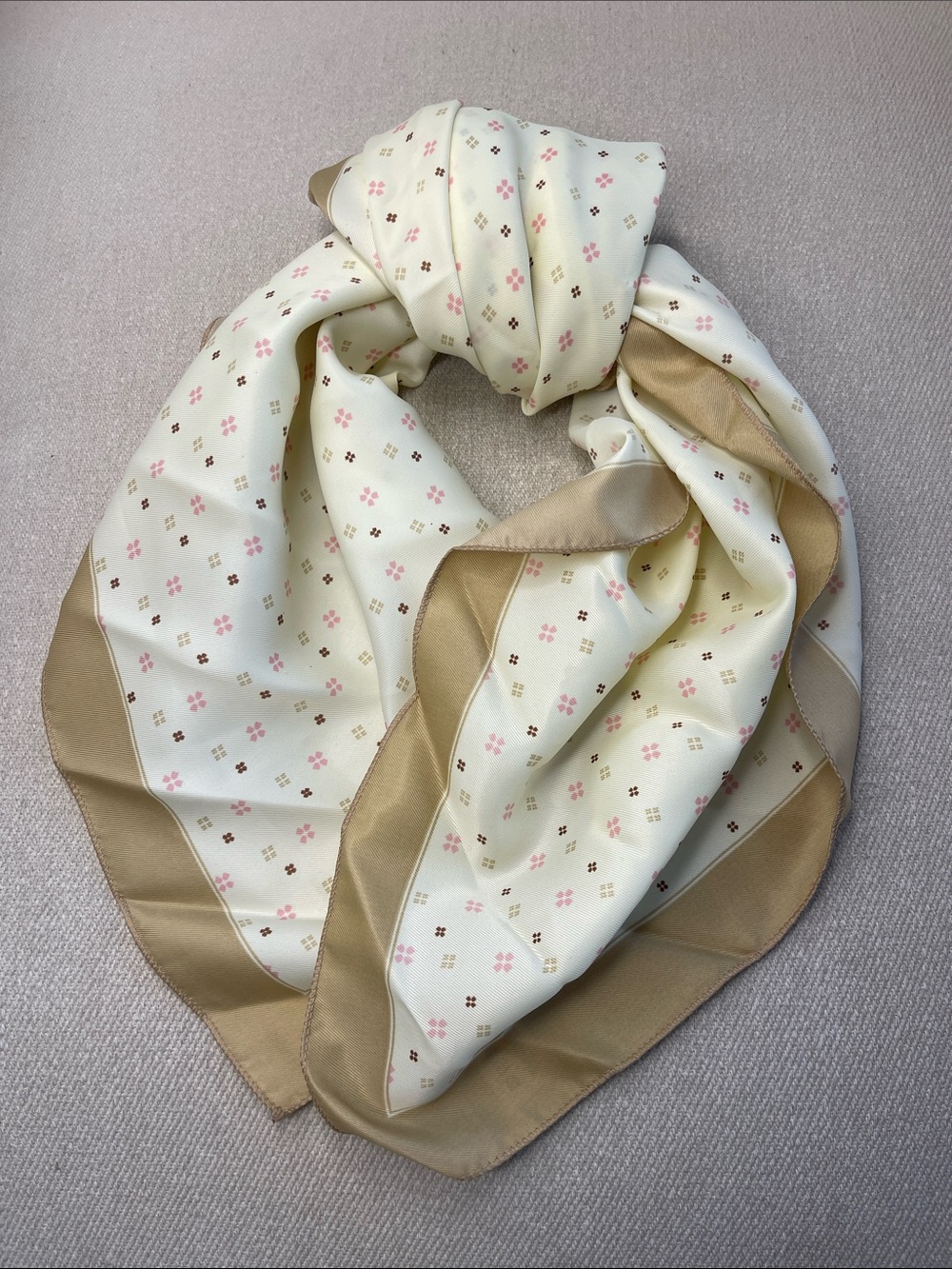 S30. CREAMY SATIN SCARF | 30 x 30